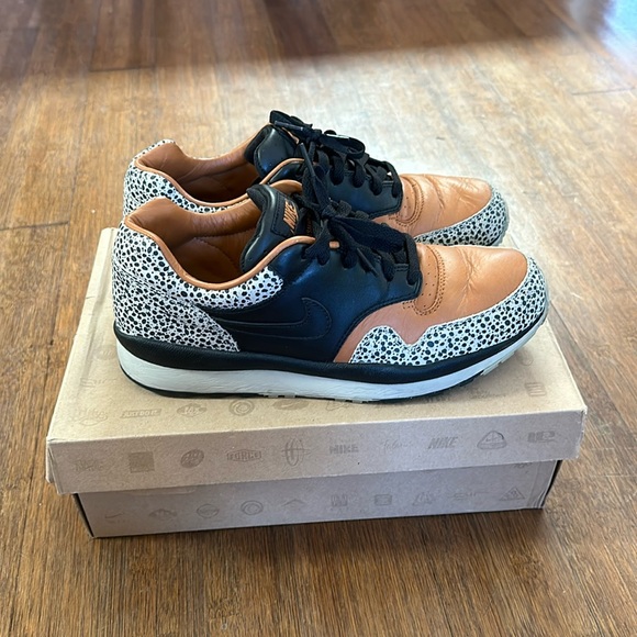 Nike Air Safari NRG size 10 532304-220 with original box - Picture 2 of 7